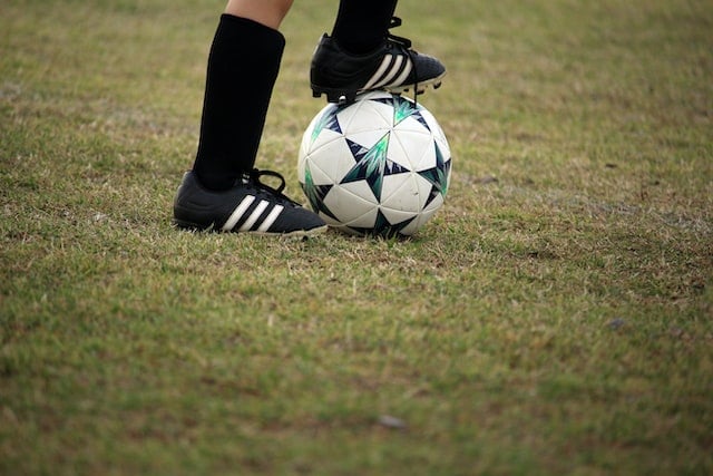 Melhor chuteira hot sale futsal infantil