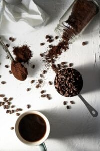 Café em pó, grãos e suplementos