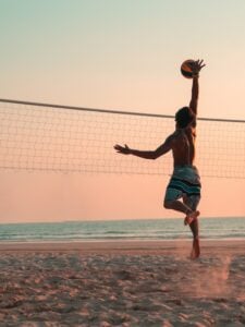 Jogo de vôlei na praia