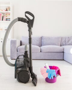como limpar a casa com aspirador