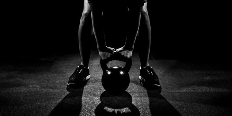 Rotina da brasileira de 15 anos que vai competir no CrossFit Games nos EUA