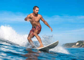Piscinas de ondas artificiais no Brasil com inovação da Webber Wave Pools