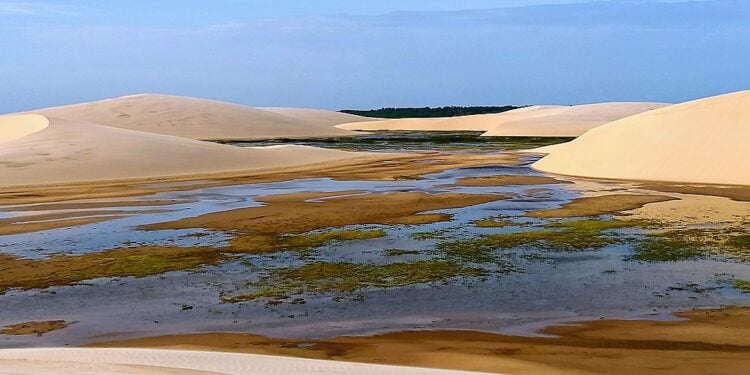 O menor litoral do país esconde uma das paisagens mais incríveis do Brasil