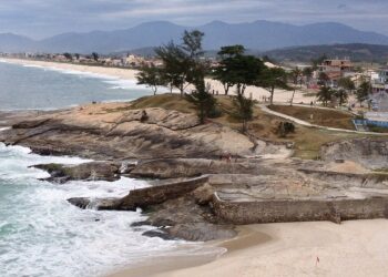 Esta cidade esconde o litoral mais desafiador e apaixonante do país