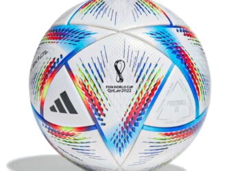 A bola inteligente que prometeu mudar o futebol para sempre