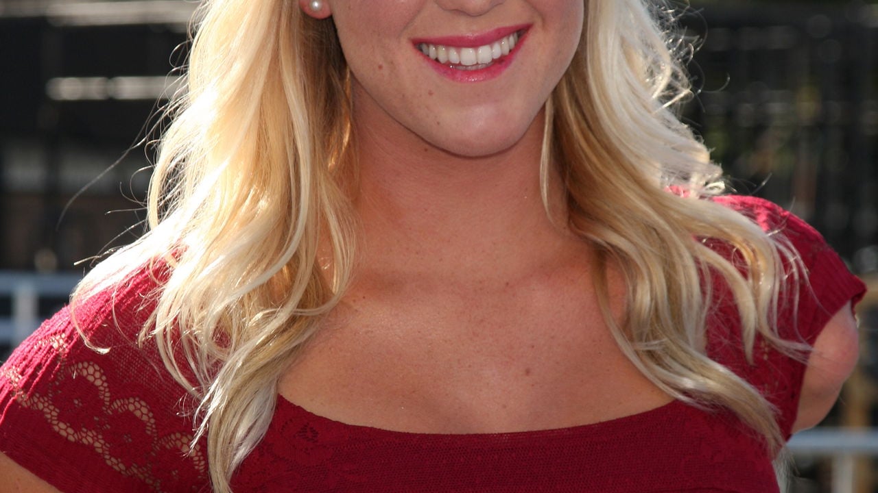 O ataque de tubarão que mudou a vida de bethany hamilton e a tornou um ícone