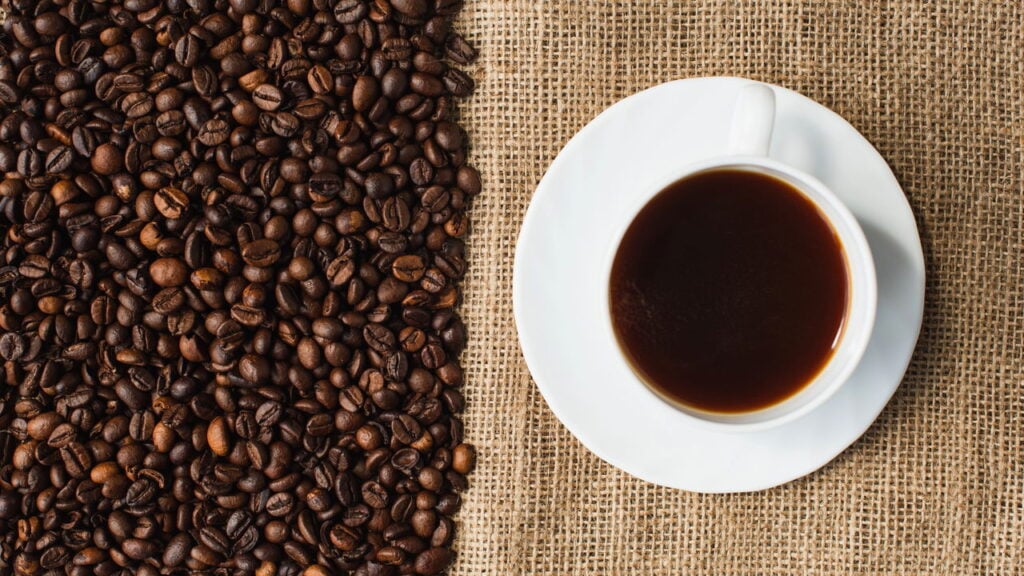 Cafeína no pré-treino: como melhorar o desempenho físico com segurança