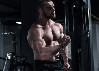 5 exercícios que transformam seus bíceps de forma rápida e segura