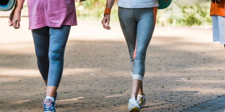 Caminhar faz crescer músculos e queimar gordura com eficiência