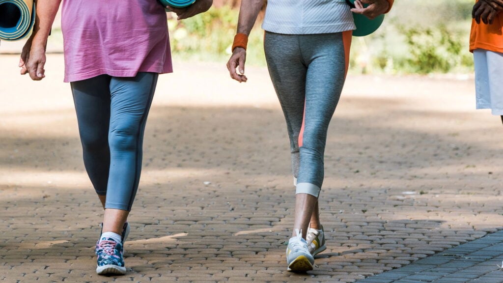 Por que caminhar é o exercício ideal para todas as idades