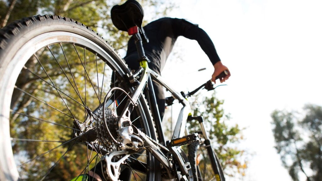 Tecnologia e trapaça no ciclismo: o motor escondido