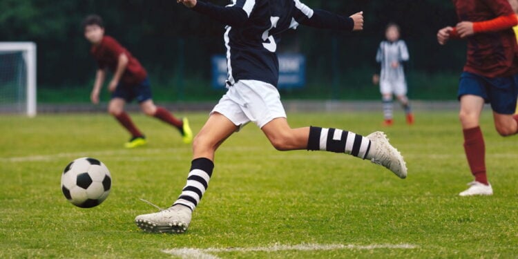 Futebol - Créditos: depositphotos.com / matimix
