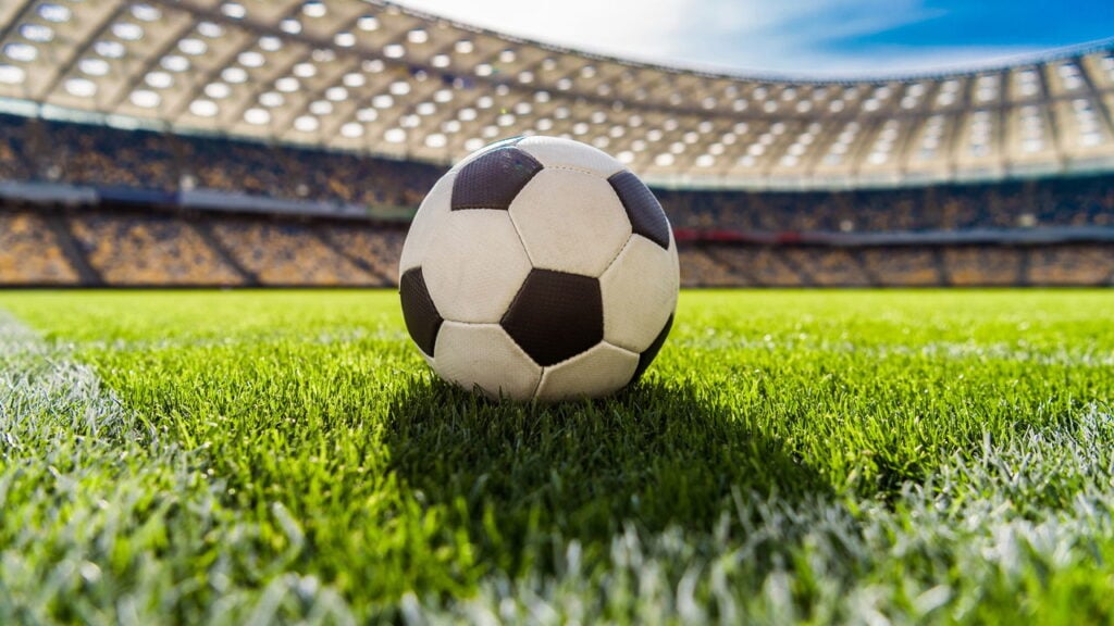Futebol adaptado transforma a vida de atletas com deficiência visual