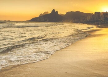 As praias brasileiras que estão encantando o planeta com sua beleza