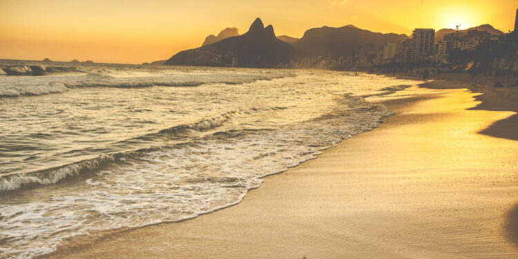 As praias brasileiras que estão encantando o planeta com sua beleza