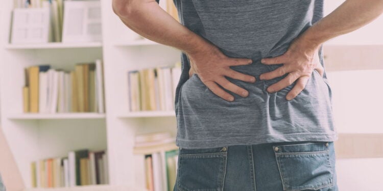 Melhore sua lombar com exercícios fáceis em casa!