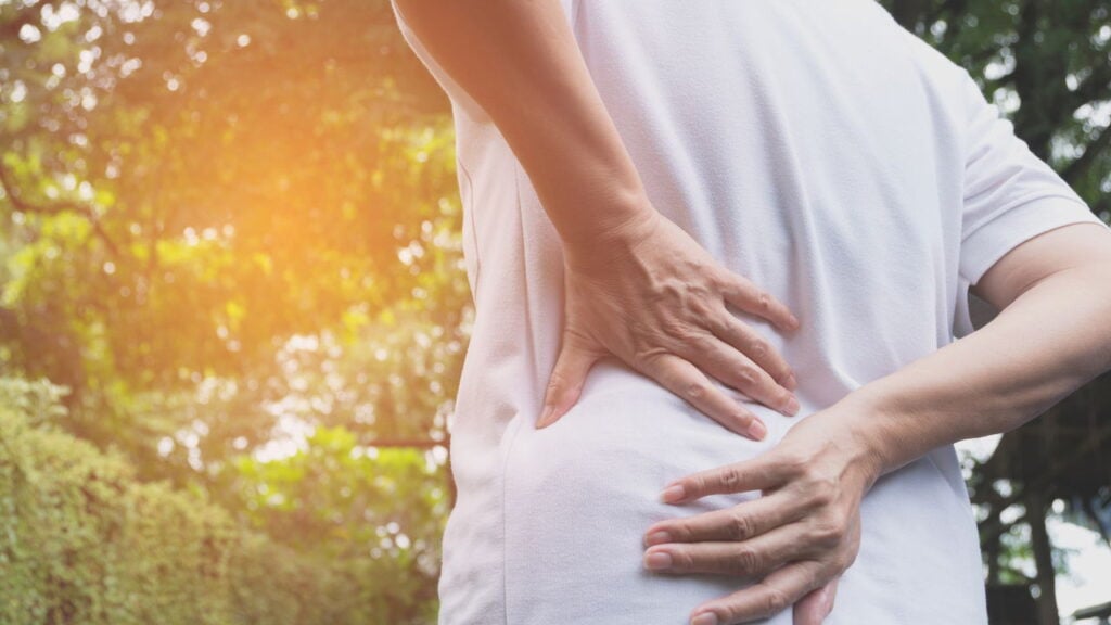 Melhore sua lombar com exercícios fáceis em casa!