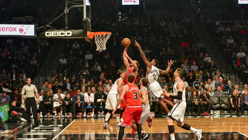 NBA adota anel que monitora saúde e pode prever infecções