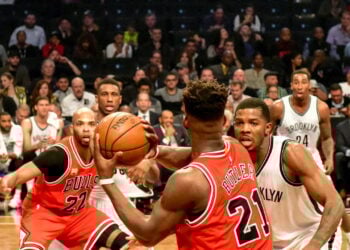 NBA adota anel que monitora saúde e pode prever infecções
