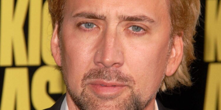Nicolas Cage com atuação intensa em o surfista dirigido por Lorcan Finnegan
