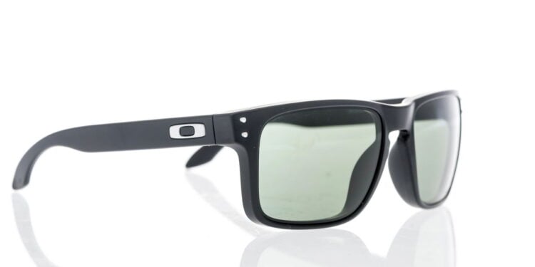 Óculos Oakley com lentes Prizm: mais que estilo, é performance visual