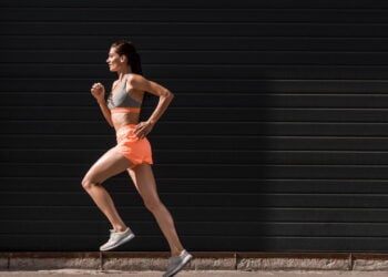 Treino de força ajuda corredores iniciantes a evitar lesões e ganhar desempenho