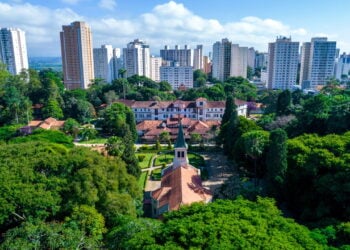 Esta cidade surpreende como berço de Yuri Alberto e polo tecnológico brasileiro