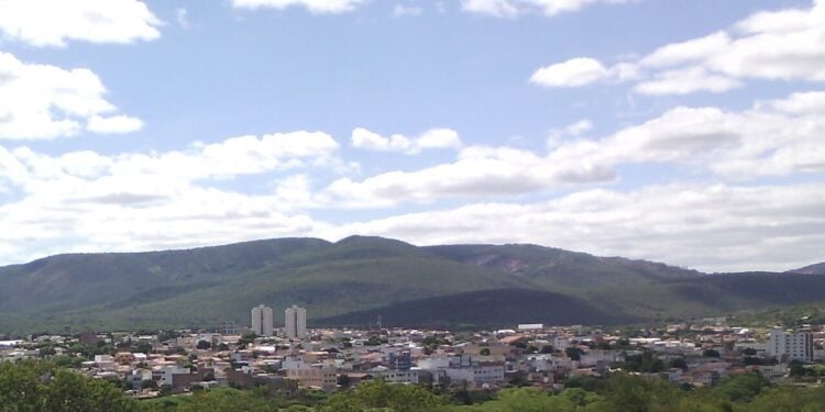 Essa cidadezinha baiana esconde trilhas que deixam qualquer um babando