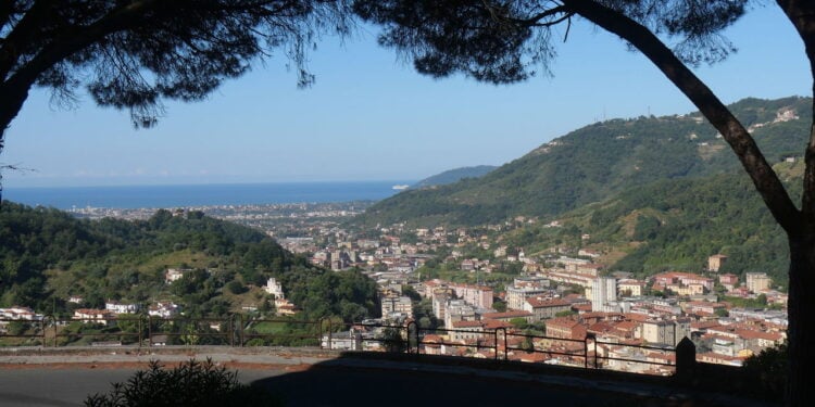 Essa cidade italiana é muito mais do que mármore e surpreende os fãs de futebol
