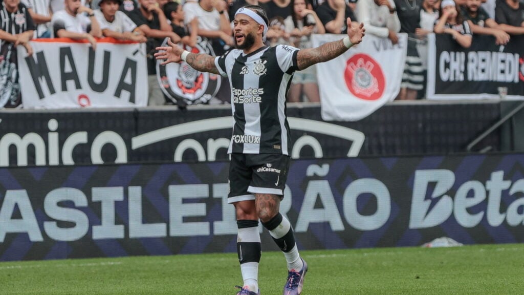 Redes sociais estão mandando no futebol? Veja como isso funciona