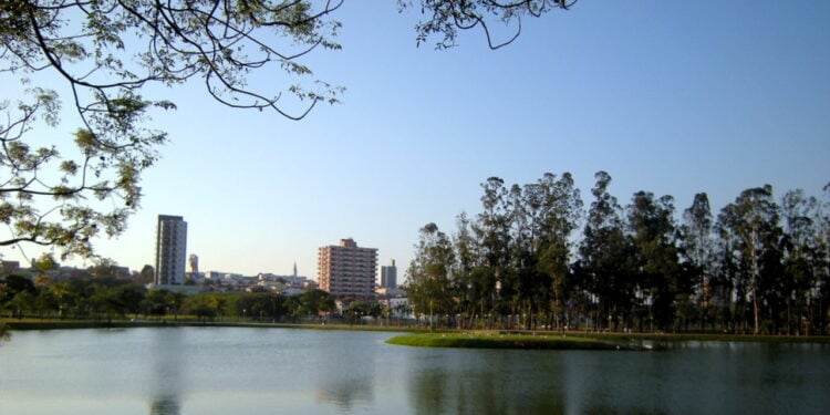 Esta cidade do interior criou o único brasileiro ouro olímpico na água