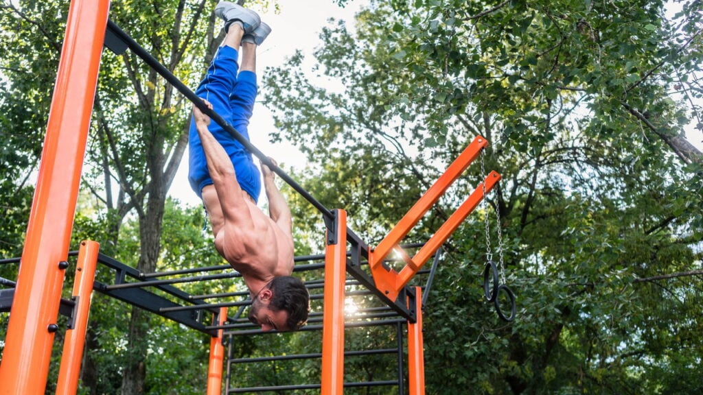 Treino que dispensa academia está dominando o Brasil