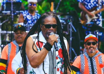 A paixão de Carlinhos Brown pelo clube que emociona!