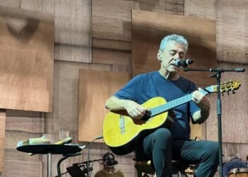 Você sabia que Chico Buarque tem uma história com o futebol?