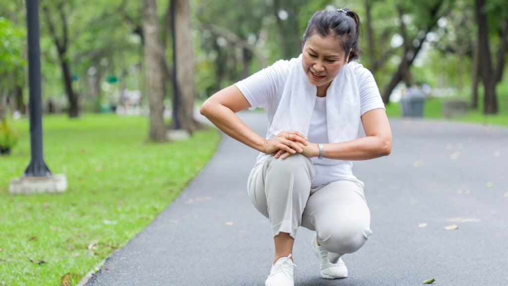 Estes sãos os melhores exercícios para reduzir a dor no joelho e melhorar a mobilidade!