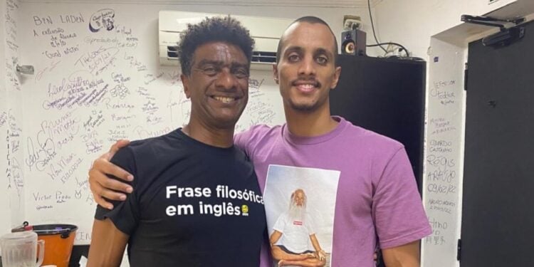 Você sabia que Hélio de la Peña representa seu time com orgulho?
