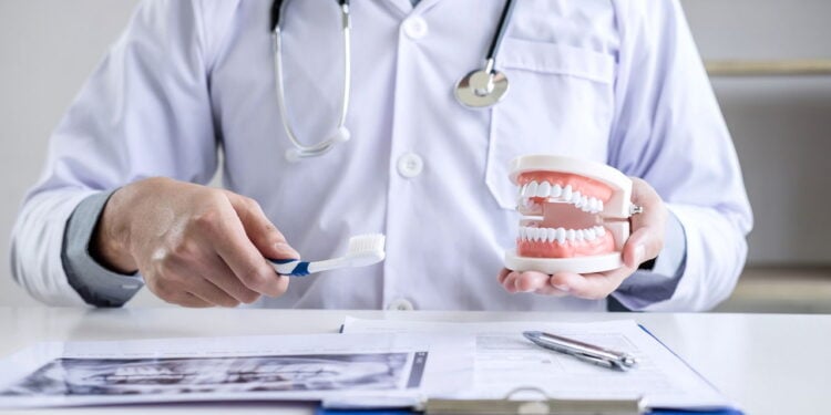 A importância da saúde bucal para tenistas e a odontologia esportiva