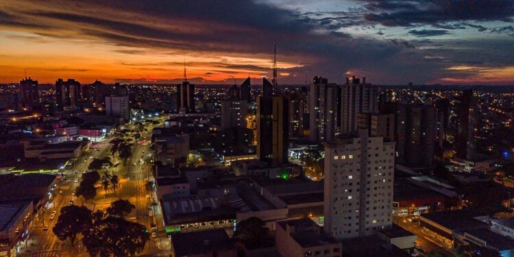Cidade brasileira atrai turistas com competições de automobilismo e futsal
