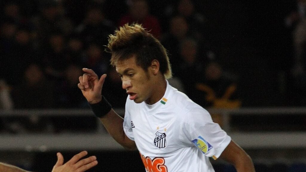 Todos os penteados que marcaram a carreira de Neymar Jr
