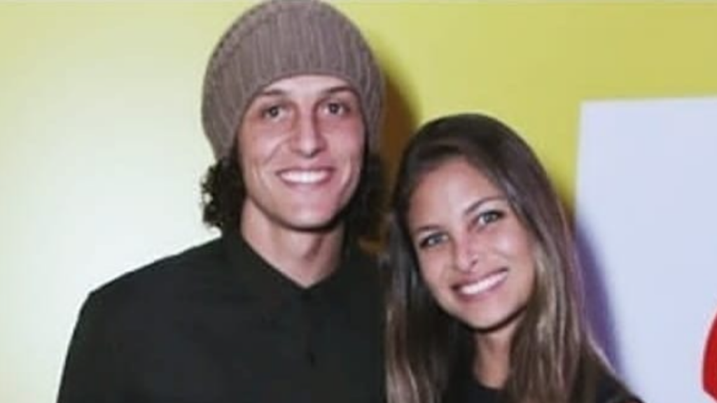 Bruna Loureiro escolheu discrição e conquistou David Luiz