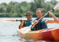Vai remar? Veja o que levar para curtir o caiaque sem imprevistos