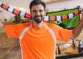 Camisa de futebol conquista a moda e vira tendência global