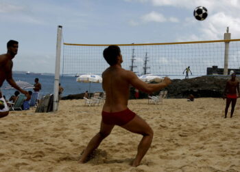 Futevôlei se transforma em fenômeno além do litoral brasileiro