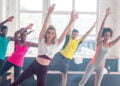 Como grupos de dança e caminhada ajudam no combate à solidão