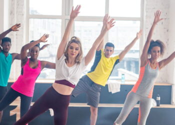 Como grupos de dança e caminhada ajudam no combate à solidão