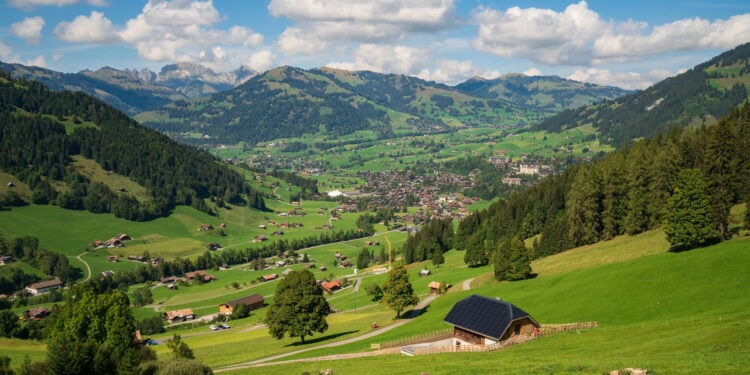 Como é o mundial de vôlei de praia em Gstaad nos Alpes suíços