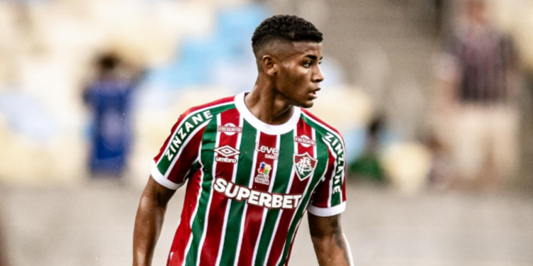 Conheça o Jogador do interior que fez o Fluminense gastar fortuna e já provou seu valor
