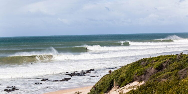 Você vai à WSL? Veja como planejar sua ida a Jeffreys Bay em 2025