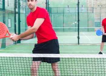 7 motivos para começar a jogar padel hoje mesmo com amigos