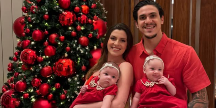Quem é a esposa de Pedro que conquistou a torcida com sua fé e força